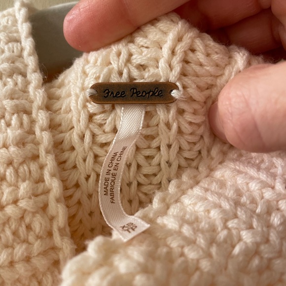 NWOT Free People Swim Too Deep Powder Puff color Oversized Sweater - Picture 5 of 5